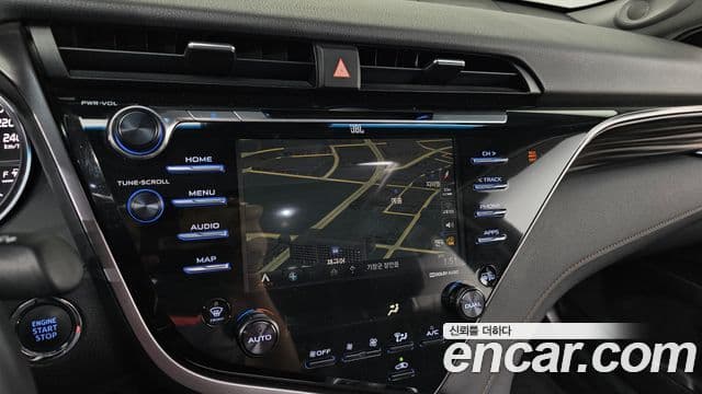 Toyota Camry 2018 — Şəkil 6/20