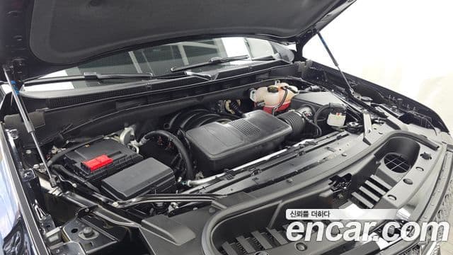 Cadillac Escalade 2025 — ფოტო 6/20