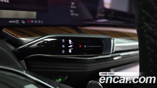 Cadillac Escalade 2025 — ფოტო 9/20