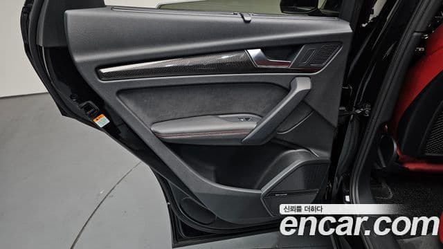Audi SQ5 2021 — Photo 23/42