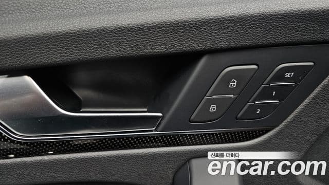 Audi SQ5 2021 — Photo 28/42