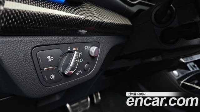 Audi SQ5 2021 — Photo 24/42