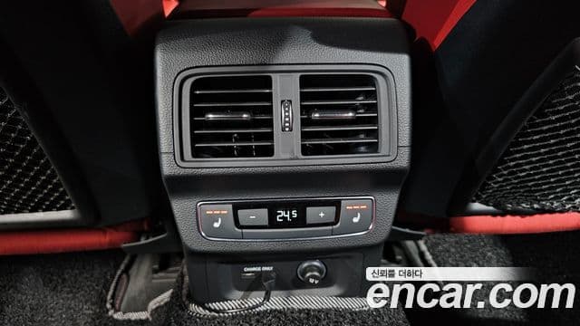 Audi SQ5 2021 — Photo 19/42