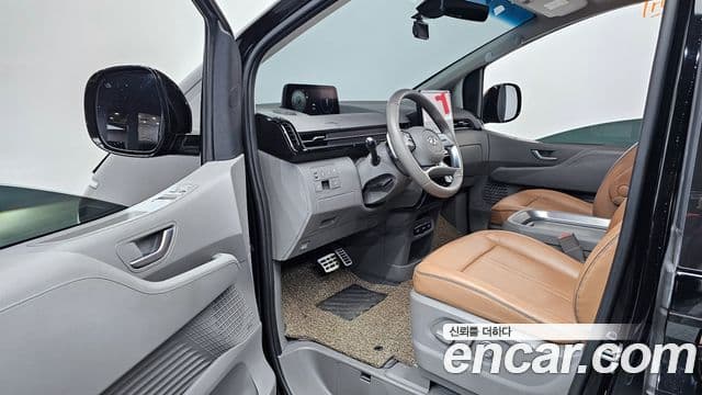 Hyundai Staria 2021 — Фото 9/20