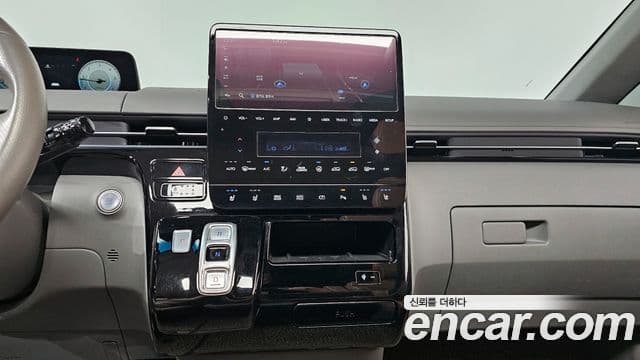 Hyundai Staria 2021 — Фото 14/20