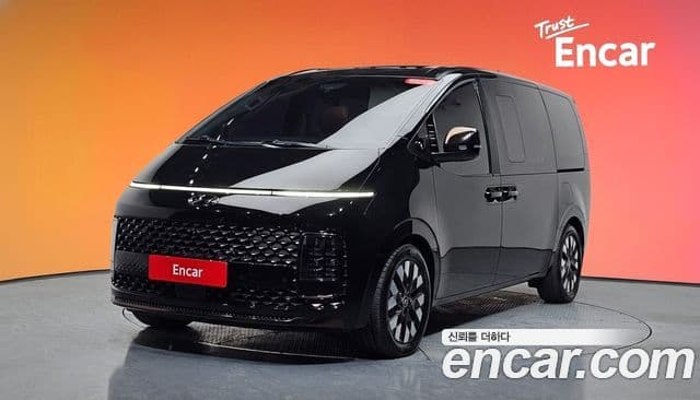 Hyundai Staria 2021 — Фото 1/20