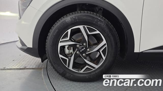 Kia Sportage 2024 — ფოტო 5/20