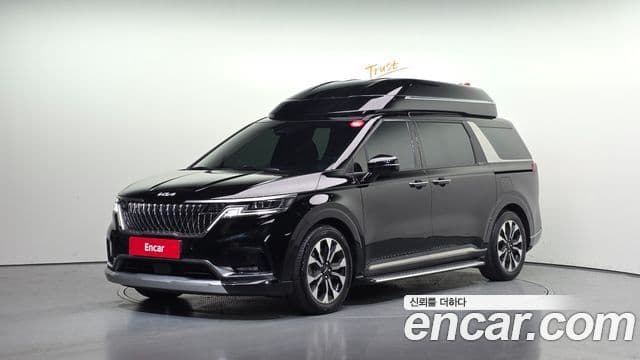 Kia Carnival 2023 — ფოტო 1/20
