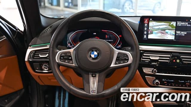 BMW 5 Series 2023 — ფოტო 15/20