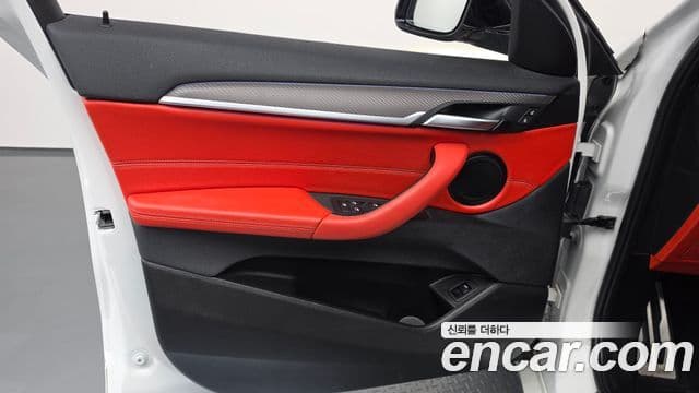 BMW X2 2022 — Photo 33/38