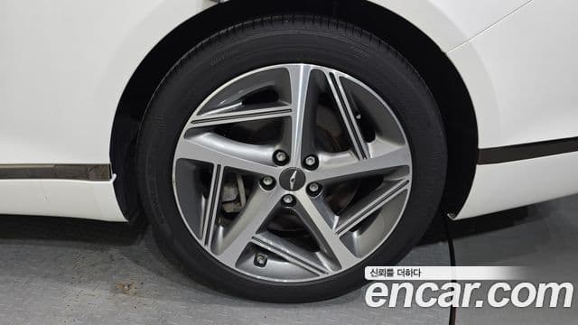 Genesis G80 2022 — ფოტო 4/39