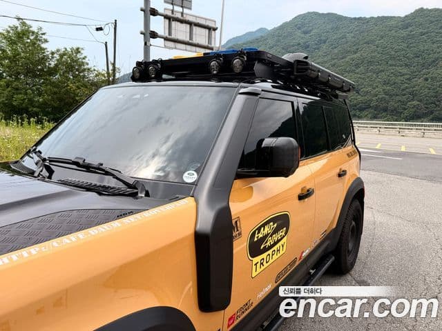 Land Rover Defender 2021 — Şəkil 17/20