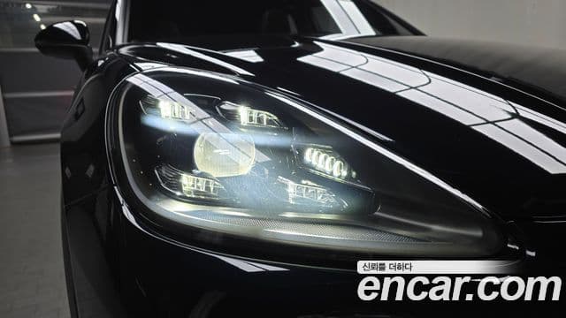 Porsche Cayenne 2020 — Photo 19/35