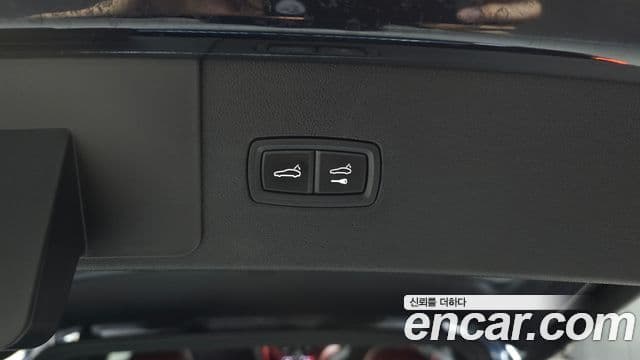 Porsche Cayenne 2020 — Photo 10/35