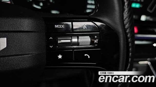 Kia Carnival 2025 — Photo 8/39