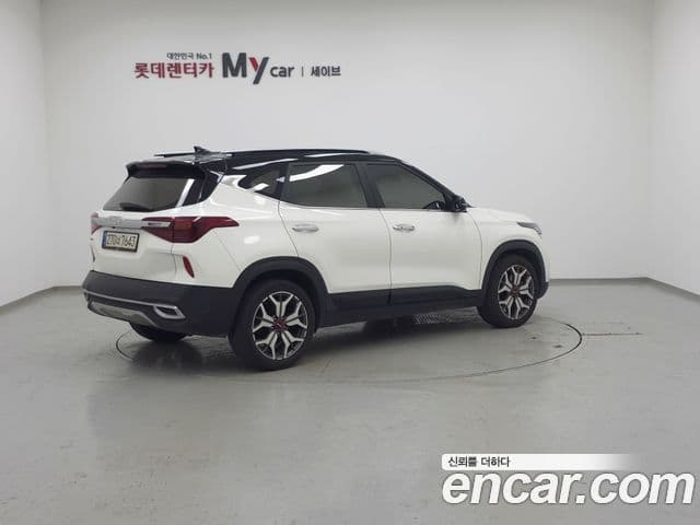 Kia Seltos 2022 — ფოტო 1/20