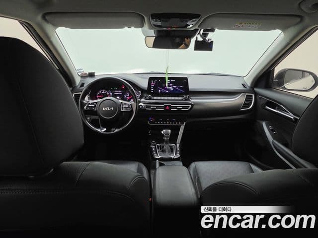 Kia Seltos 2022 — ფოტო 6/20