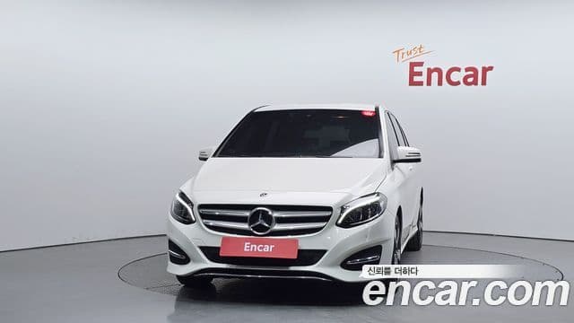 Mercedes-Benz B-Class 2018 — ფოტო 9/30