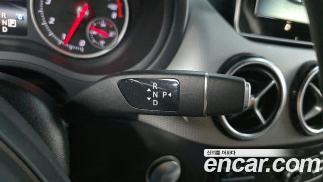 Mercedes-Benz B-Class 2018 — ფოტო 7/30
