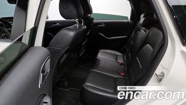 Mercedes-Benz B-Class 2018 — ფოტო 22/30