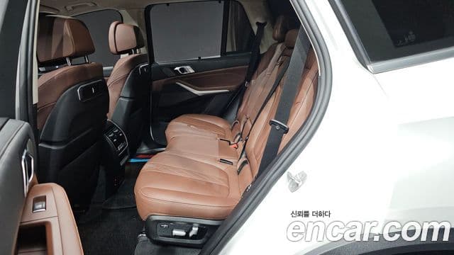 BMW X5 2023 — ფოტო 17/34