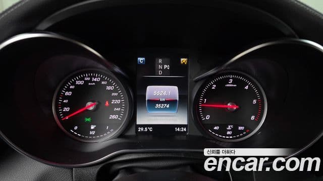 Mercedes-Benz GLC-Class 2018 — Şəkil 8/20