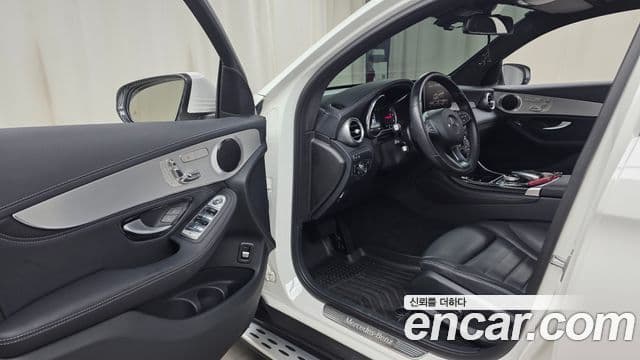 Mercedes-Benz GLC-Class 2018 — Şəkil 10/20