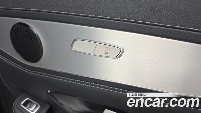 Mercedes-Benz GLC-Class 2018 — Şəkil 19/20