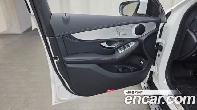 Mercedes-Benz GLC-Class 2018 — ფოტო 17/32
