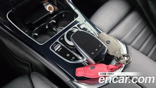 Mercedes-Benz GLC-Class 2018 — ფოტო 18/32