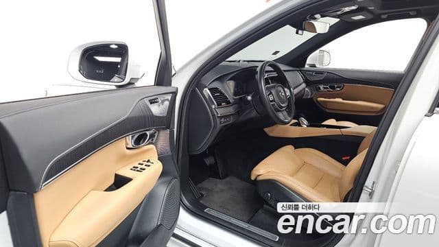 Volvo XC90 2021 — Şəkil 10/20