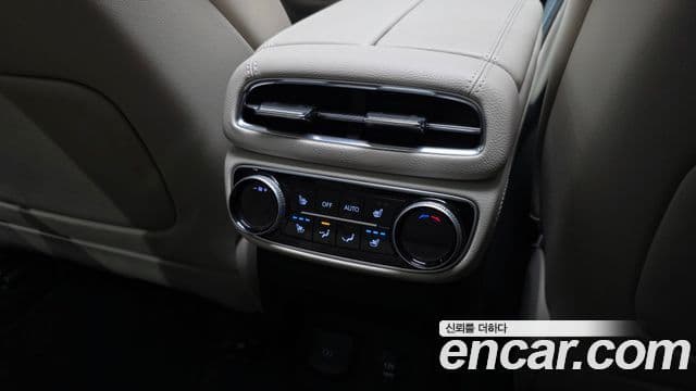 Genesis GV80 2022 — ფოტო 19/20
