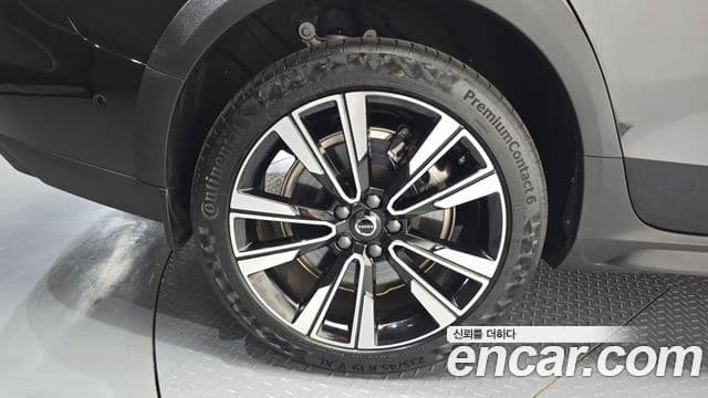 Volvo V60 Cross Country 2023 — Şəkil 5/20