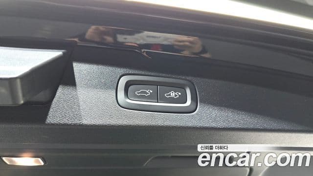 Volvo V60 Cross Country 2023 — Şəkil 18/20