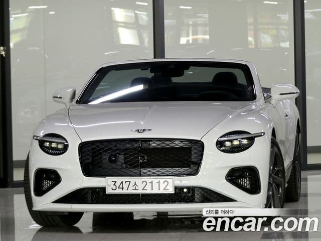 Bentley Continental GT 2025 — Фото 10/20
