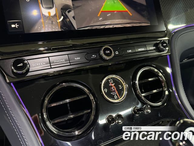 Bentley Continental GT 2025 — Фото 11/20