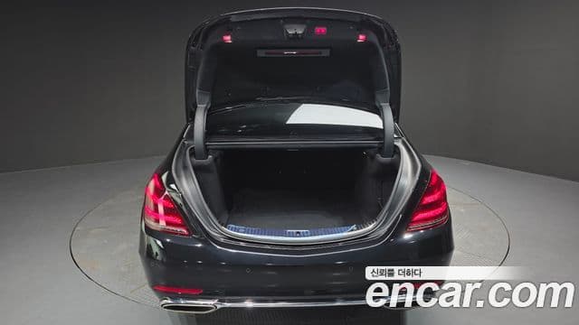 Mercedes-Benz S-Class 2018 — ფოტო 18/20