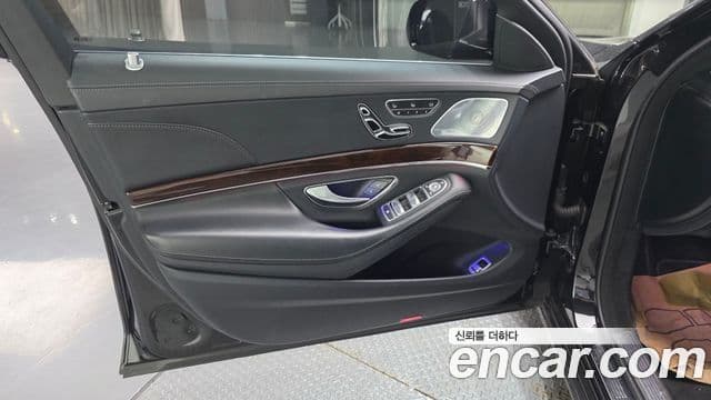 Mercedes-Benz S-Class 2018 — Photo 20/31