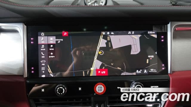 Porsche Macan 2023 — Photo 19/32