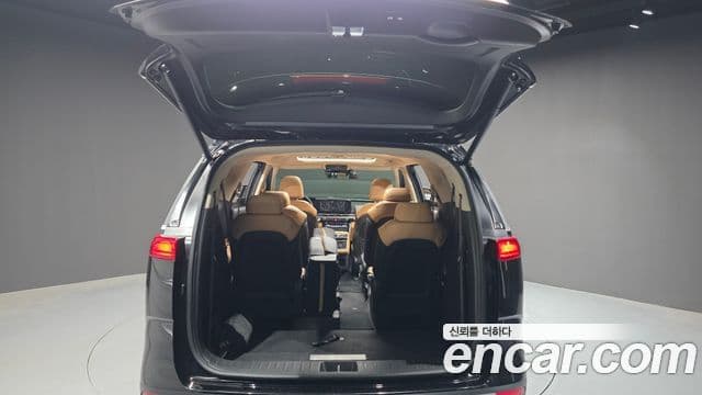 Kia Carnival 2023 — Şəkil 20/20