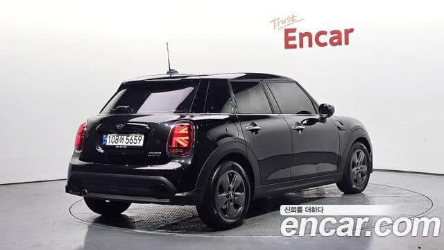 Mini Cooper 2023 — ფოტო 2/20