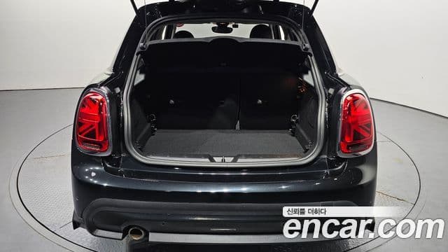 Mini Cooper 2023 — ფოტო 14/20