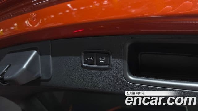 Porsche Macan 2022 — Photo 8/30