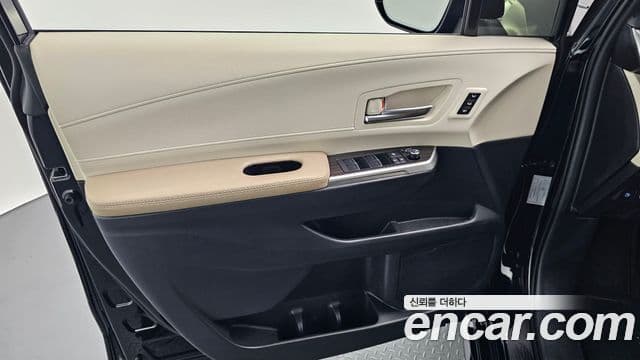 Toyota Sienna 2024 — Photo 27/29
