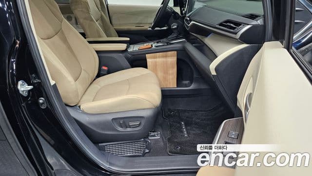 Toyota Sienna 2024 — Photo 16/29