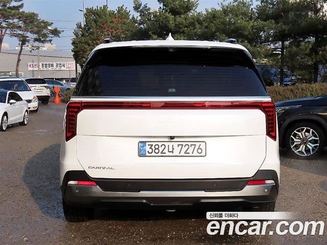 Kia Carnival 2024 — ფოტო 3/20