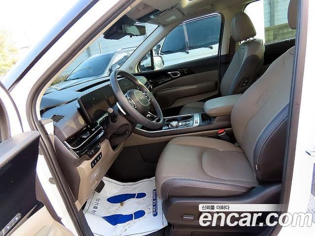 Kia Carnival 2024 — ფოტო 4/20