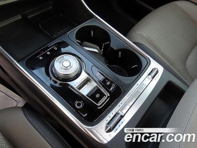 Kia Carnival 2024 — ფოტო 12/20