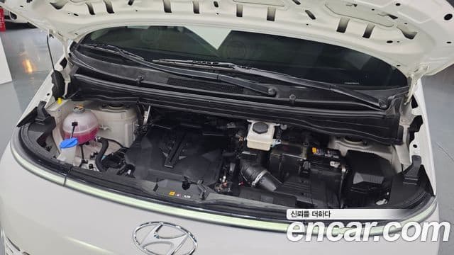Hyundai Staria 2021 — ფოტო 6/20
