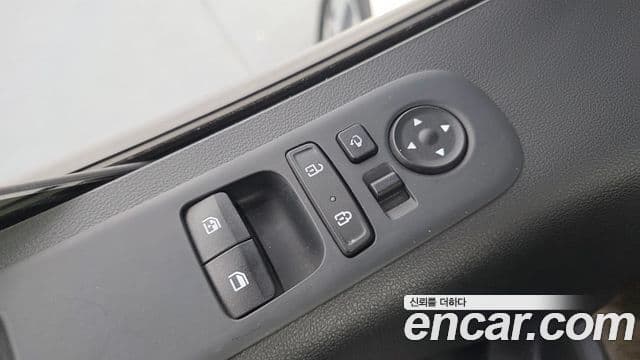 Hyundai Staria 2021 — Photo 29/31